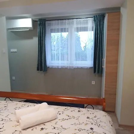A Bringas 2 Apartment *